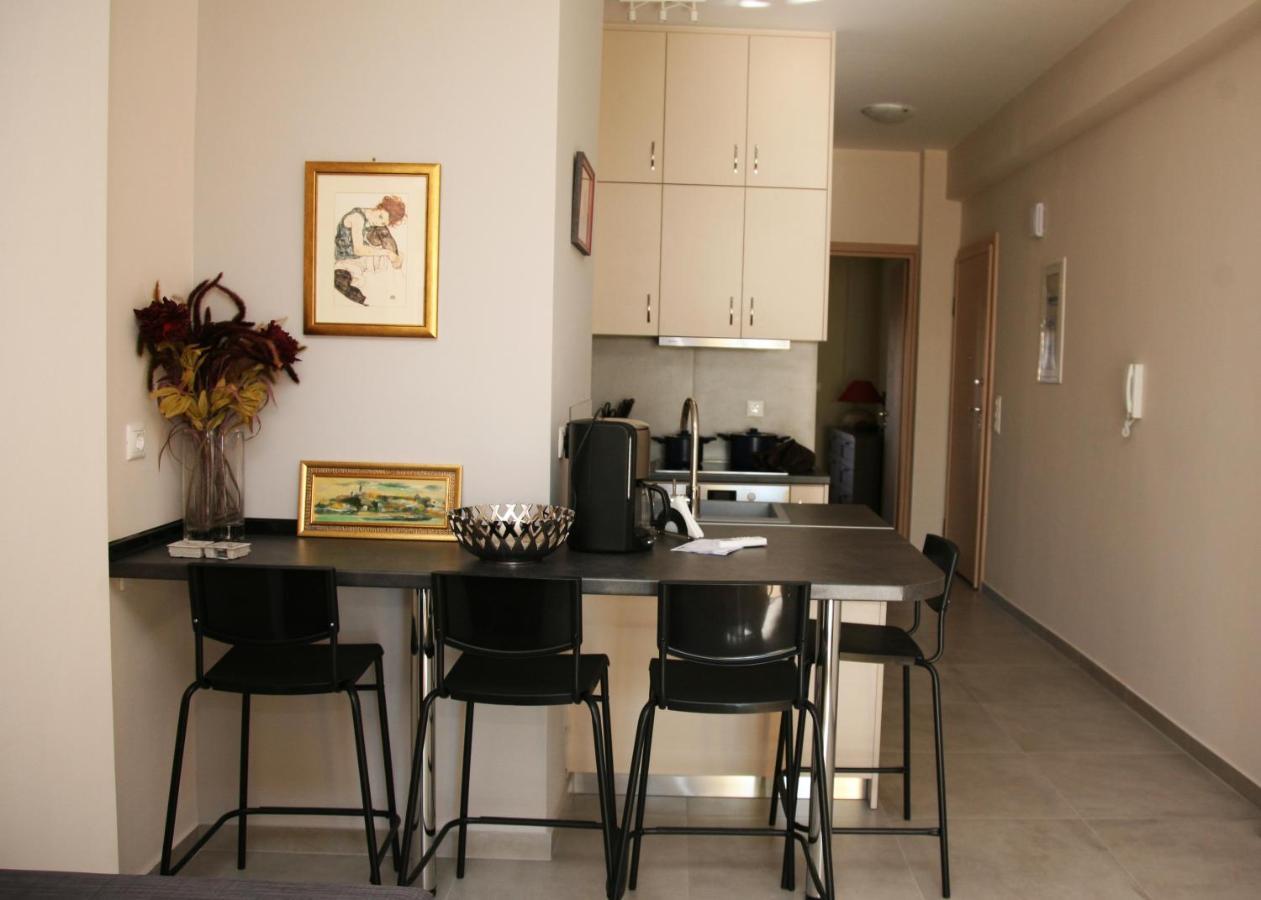 Lovely Sea Front Apartment Itea Esterno foto